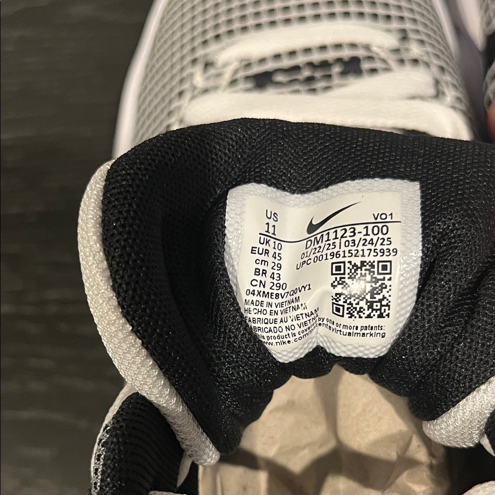 Nike LeBron Witness 7 Black and White Athletic Shoes Men’s Size 11 - Picture 6 of 6